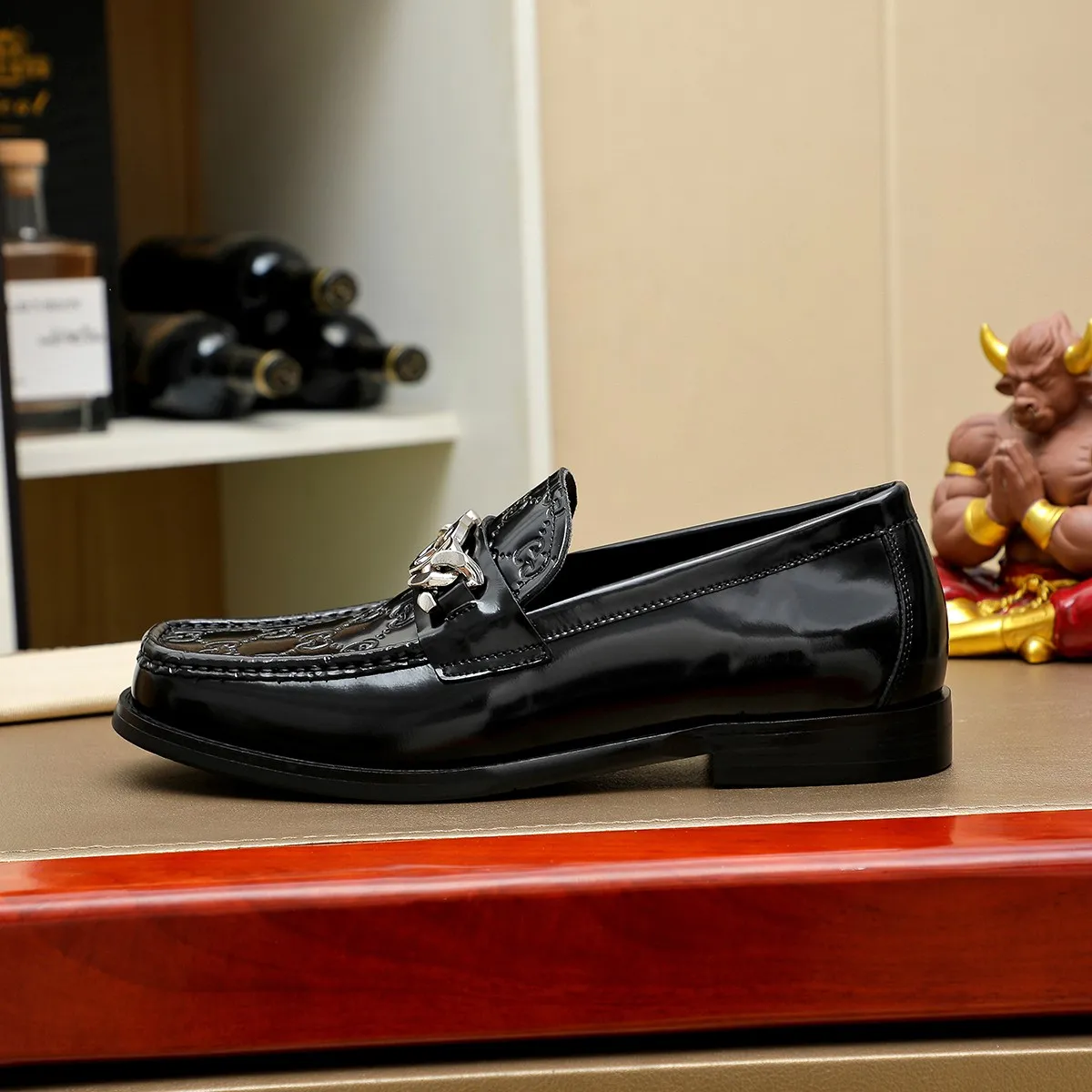 Men's men's shoes💰460💰💰Gucci official website men's business formal leather shoes updated💥Hong Kong counters synchronize new styles💥completely one-to-one replica shipment👍zero gap in counter quality 0⃣️made of imported cowhide on the outside+water-dyed🐂leather lining, color optional! Matching code 38-45